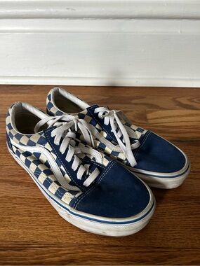 Vans Navy Blue and Cream Checkerboard Old Skool Sneakers